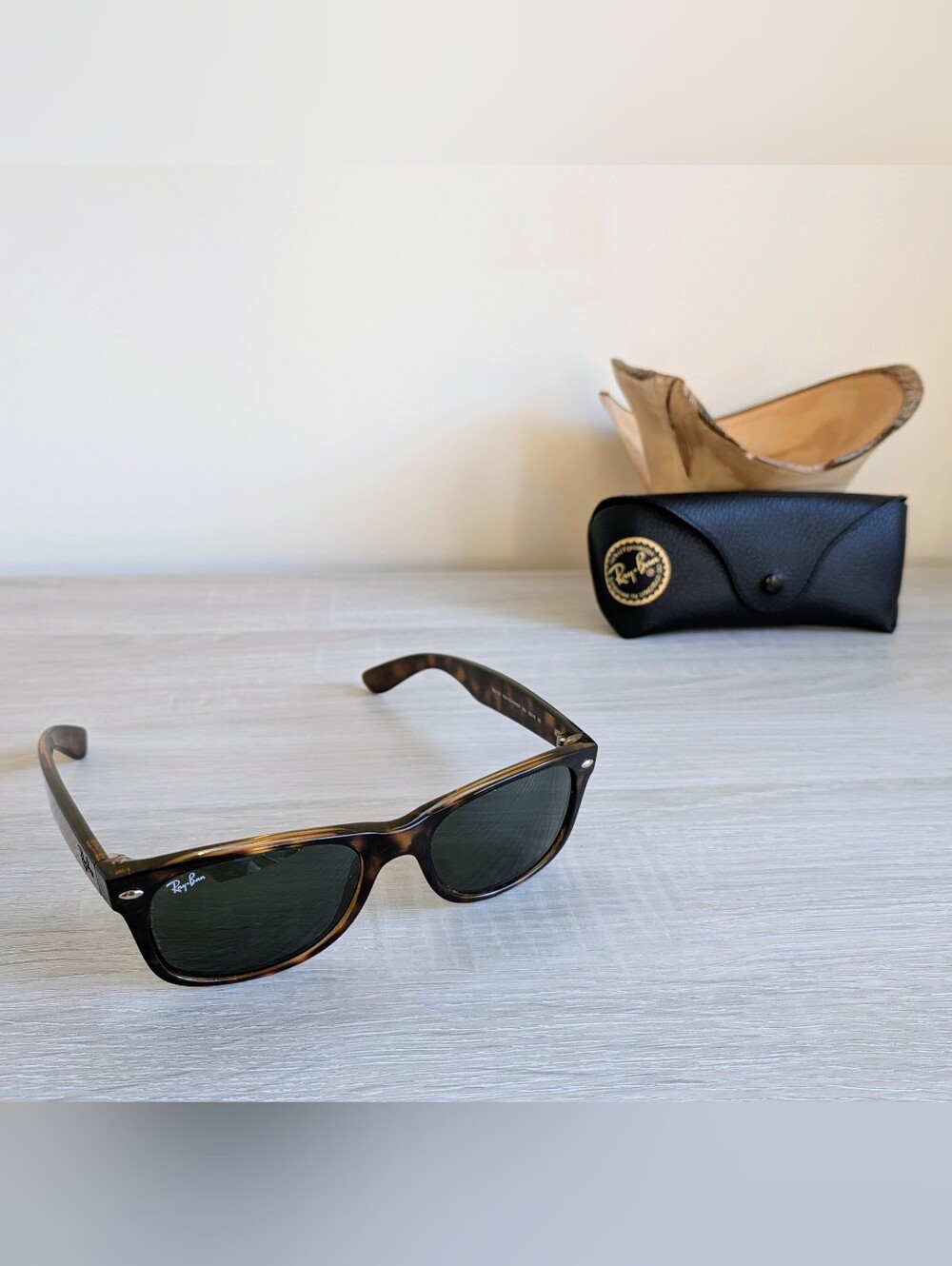 Ray-Ban Unisex Tortoiseshell Sunglasses - Brown Frames with Green Lenses